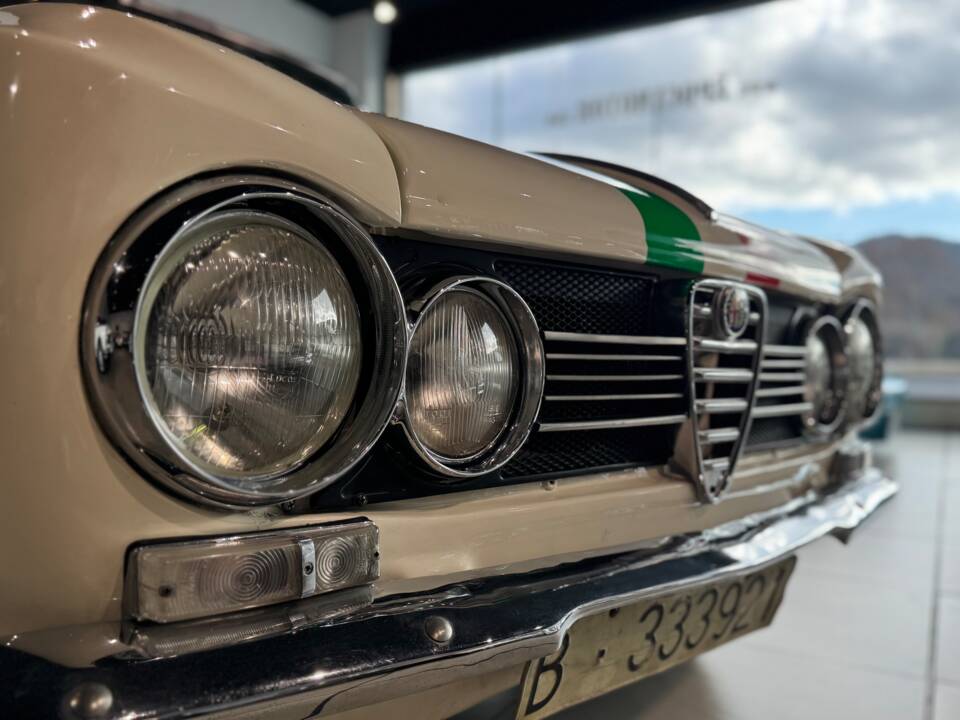 Image 6/47 of Alfa Romeo Giulia 1600 TI (1963)