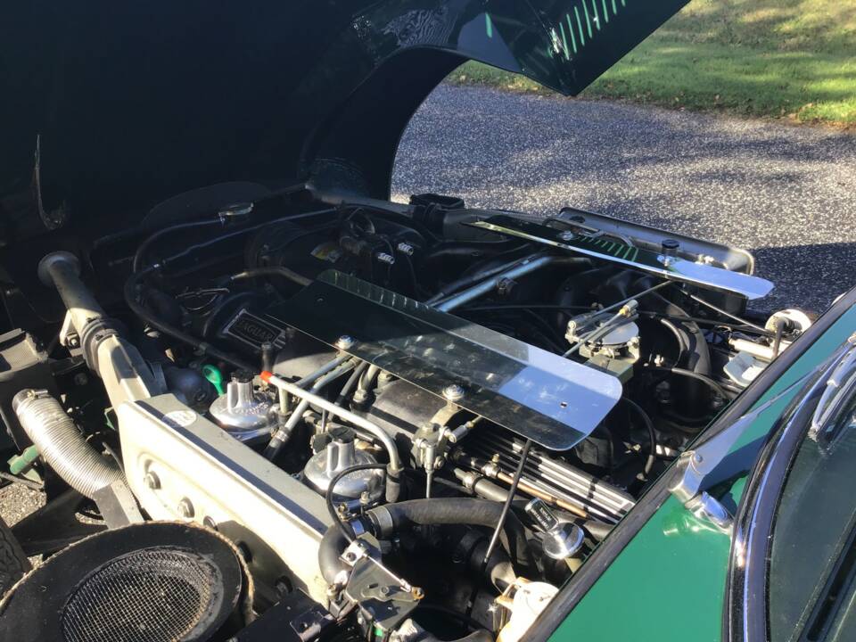 Image 19/22 de Jaguar Type E V12 (1974)