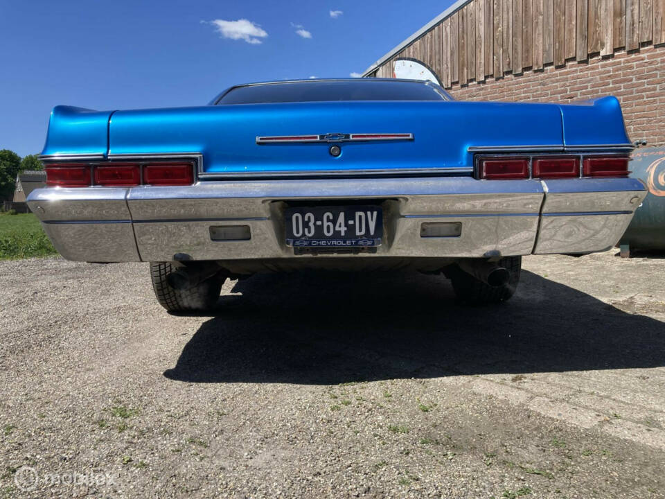 Image 33/45 of Chevrolet Impala Sport Coupe (1967)