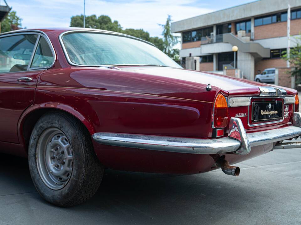 Bild 17/37 von Jaguar XJ 6 3.4 (1976)
