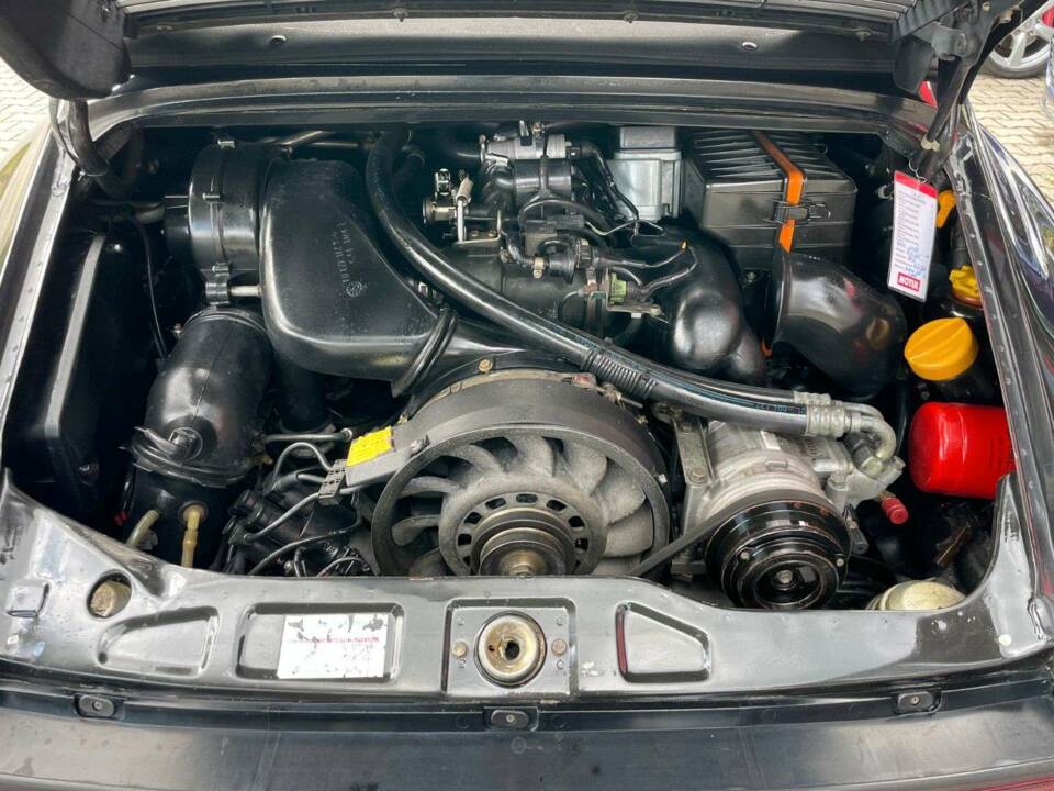 Bild 20/20 von Porsche 911 Carrera 4 (1990)