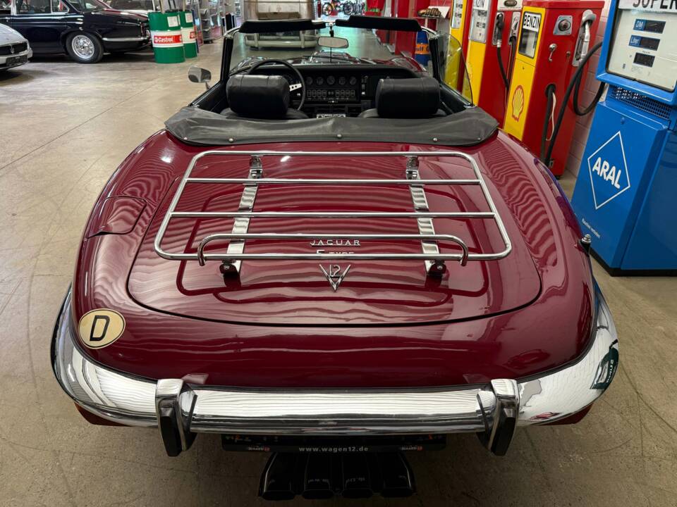 Imagen 10/14 de Jaguar E-Type V12 (1976)