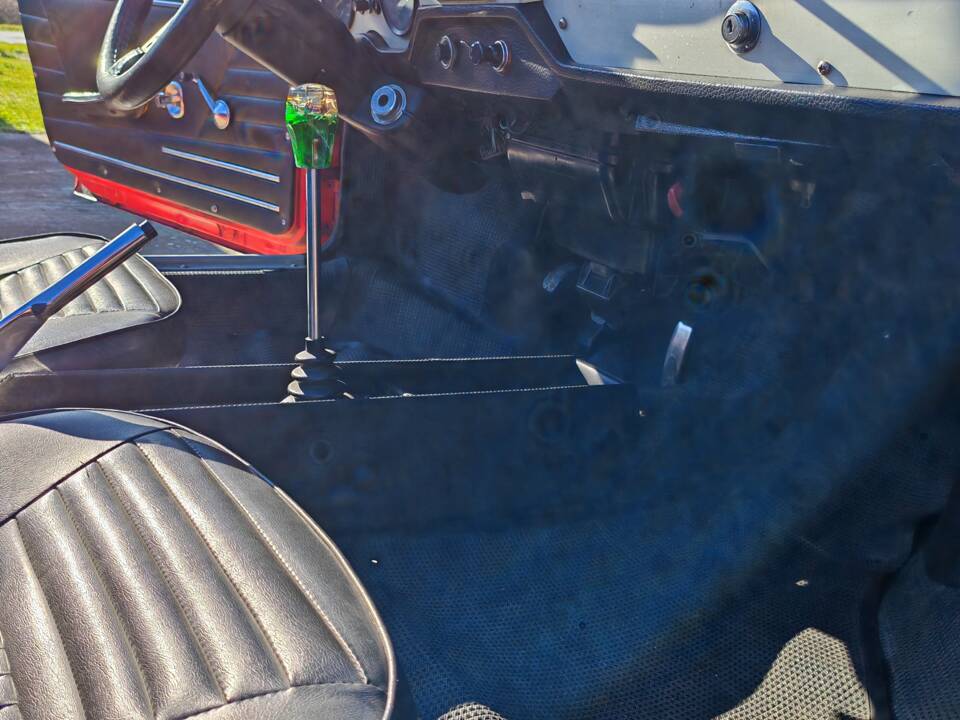 Image 31/39 of FIAT 850 Sport Spider (1969)