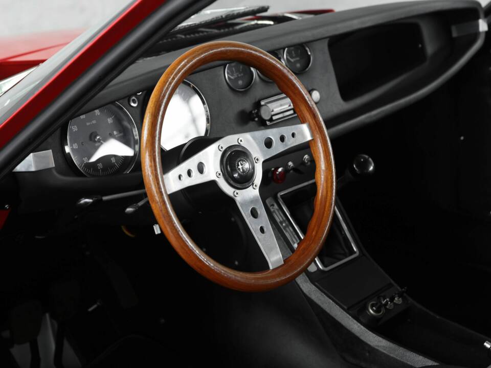 Image 27/50 of Alfa Romeo Junior Zagato GT 1300 (1972)