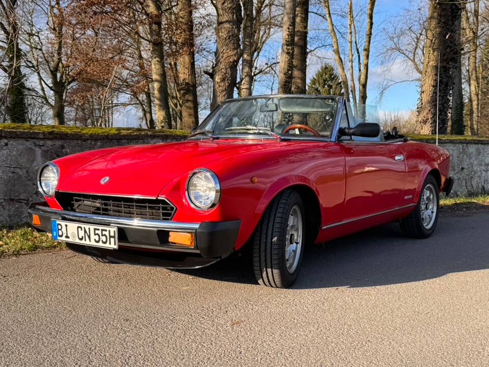 Afbeelding 87/100 van FIAT 124 Pininfarina Spidereuropa (1982)