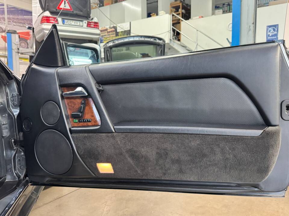 Bild 15/48 von Mercedes-Benz 500 SL 6.0 AMG (1991)