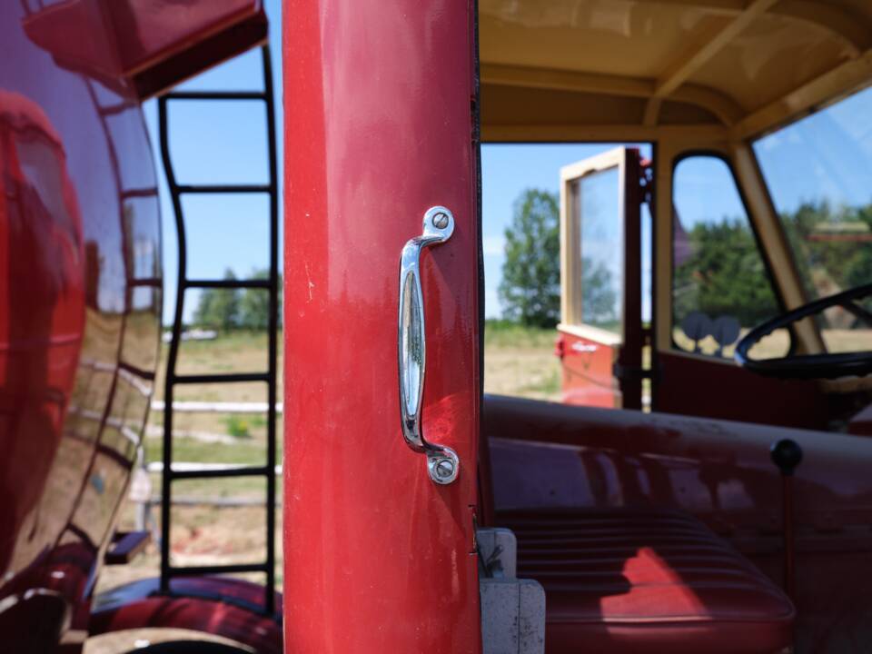 Bild 33/42 von AEC Mammoth Major Tanker (1954)
