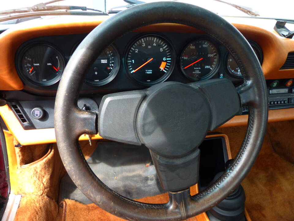 Image 8/16 of Porsche 911 SC 3.0 (1978)