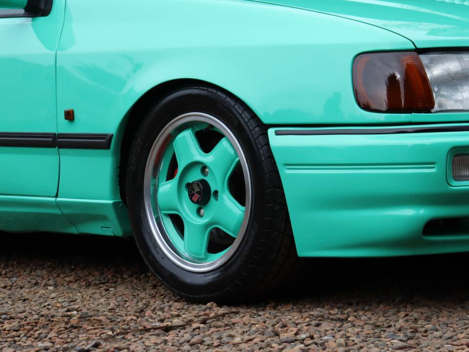 Image 17/22 de Ford Sierra RS Cosworth (1989)