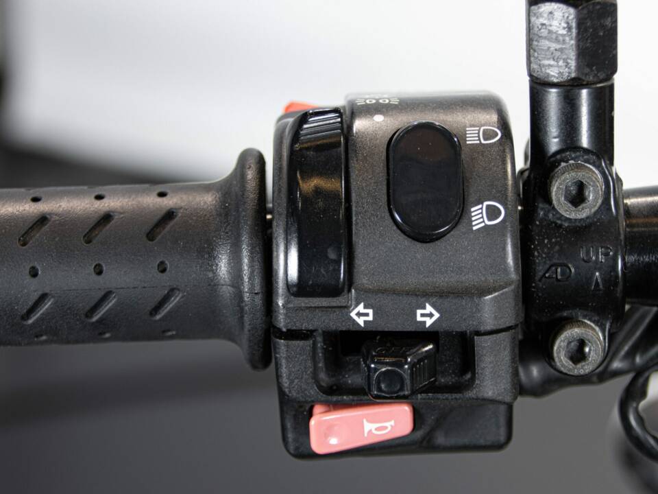 Afbeelding 50/50 van Triumph Trident 900 (1994)