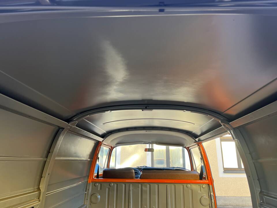 Afbeelding 40/87 van Volkswagen T2b panel van (1977)