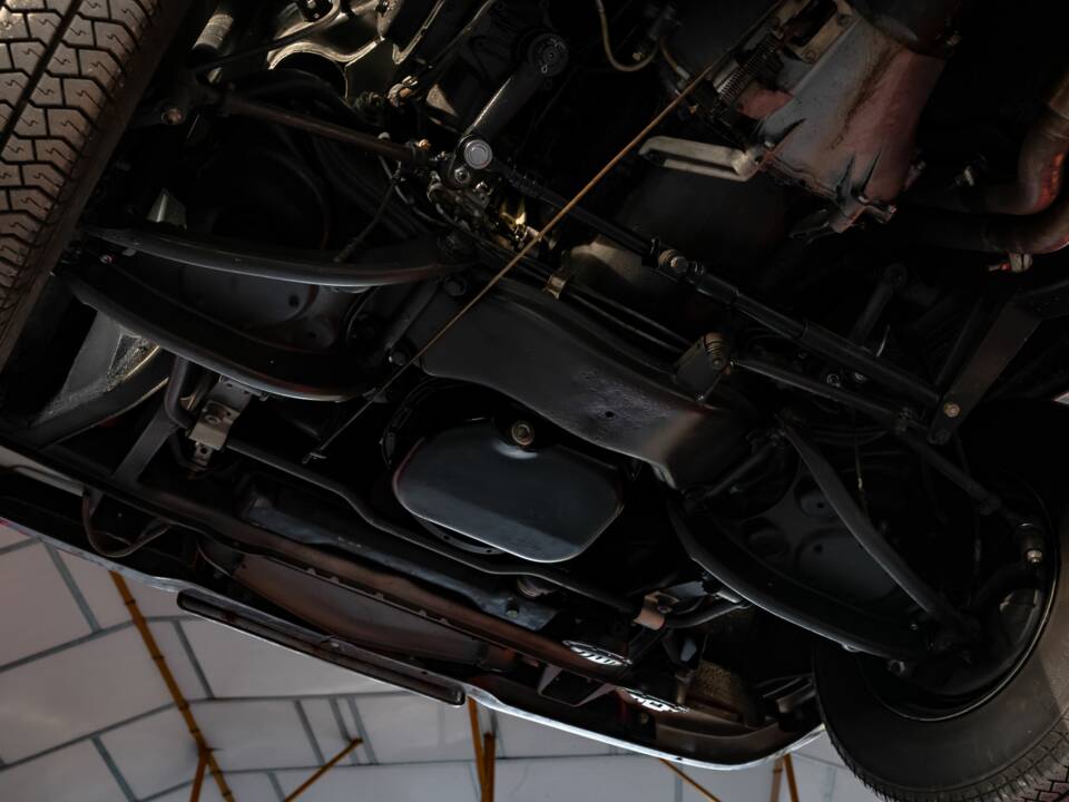 Image 81/86 of Mercedes-Benz 300 SE (1965)