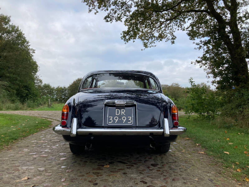 Bild 25/44 von Jaguar S-Type 3.8 (1966)