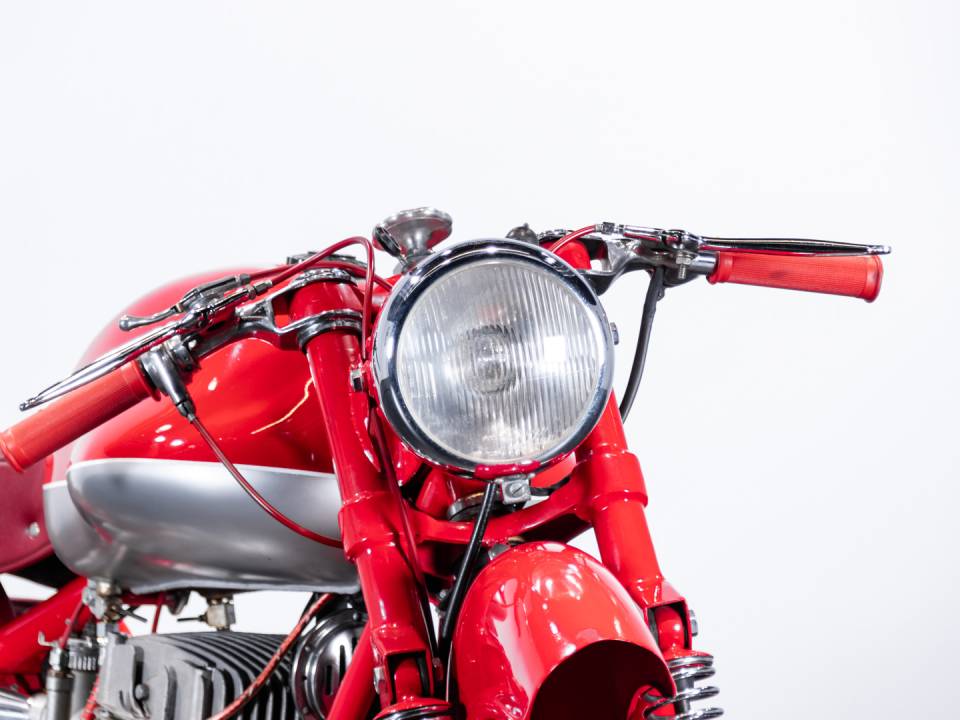 Immagine 20/42 di MV Agusta DUMMY (1955)