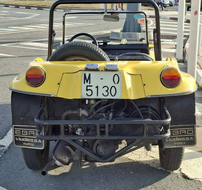 Image 7/8 of SEAT 600 D (1973)