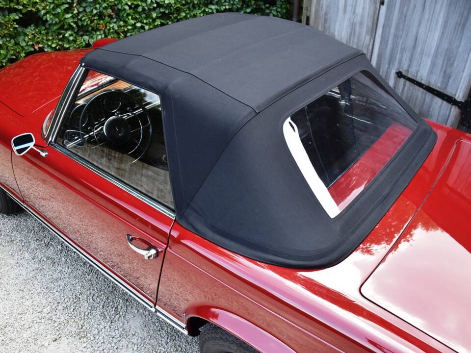 Image 22/45 of Mercedes-Benz 230 SL (1964)