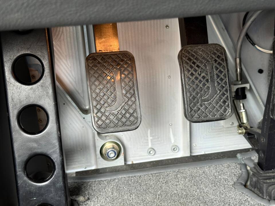 Bild 29/55 von Jaguar XJ 220 (1993)