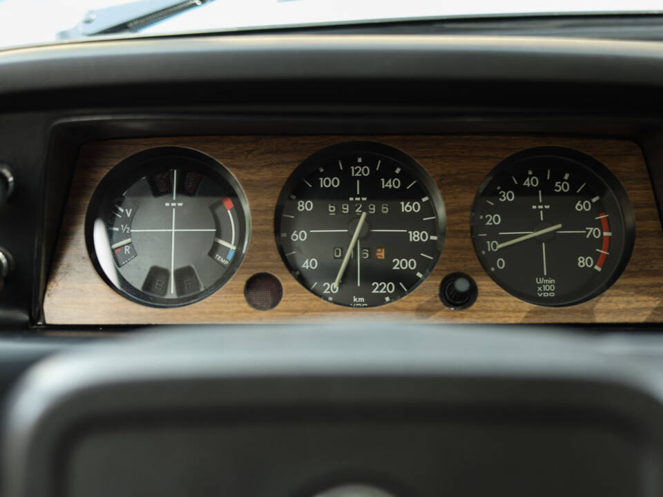 Bild 77/84 von BMW 2002 (1974)