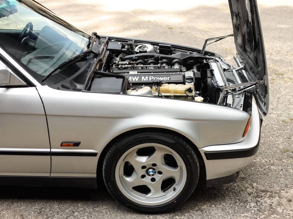 Bild 16/74 von BMW M5 Touring (1992)