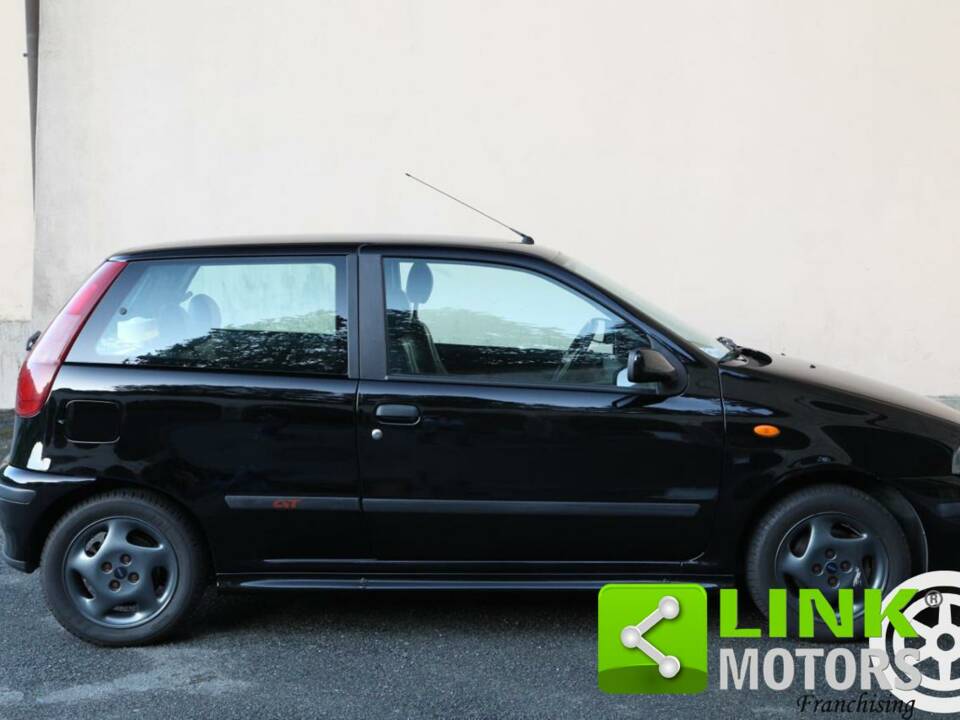 Immagine 5/10 di FIAT Punto 85 16V (1998)