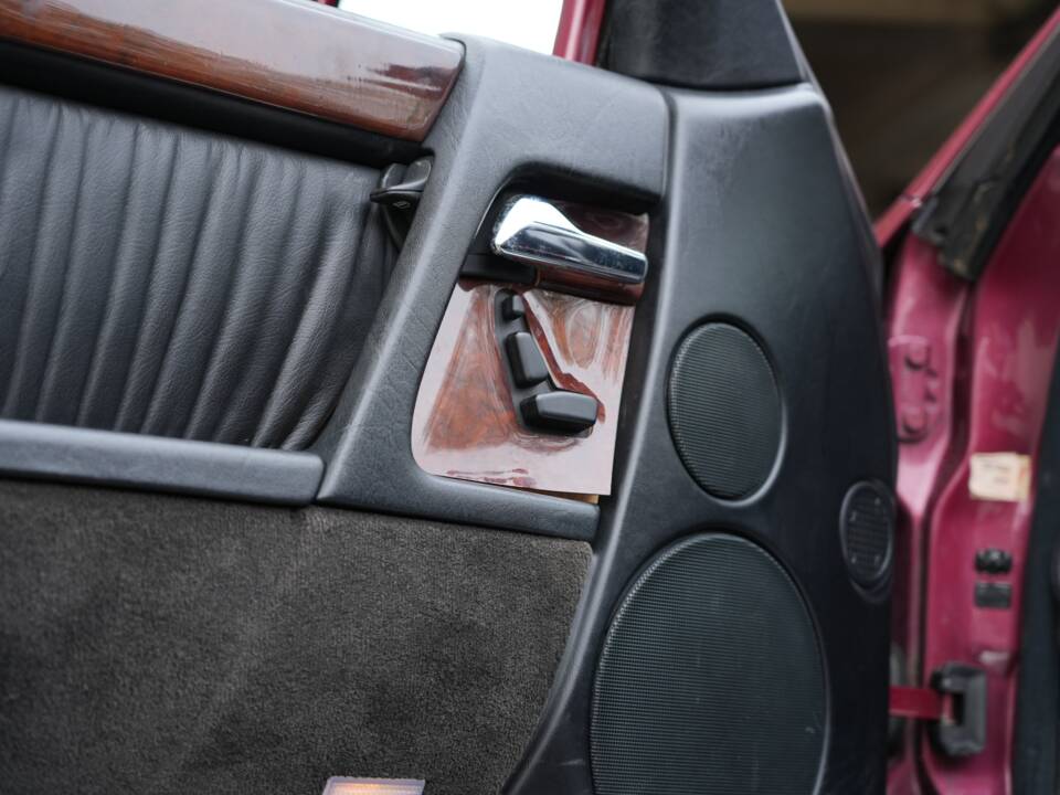 Image 48/95 of Mercedes-Benz 300 SL (1993)