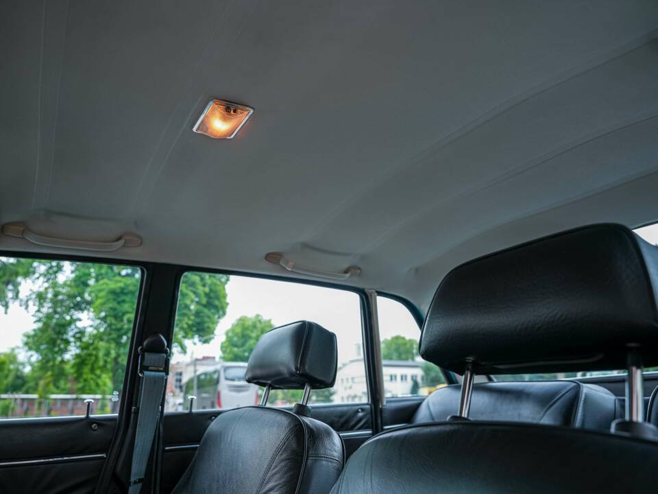 Immagine 30/45 di Volvo 164 E (1972)