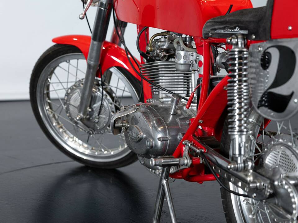 Image 10/33 of Ducati 125 Sport (1957)