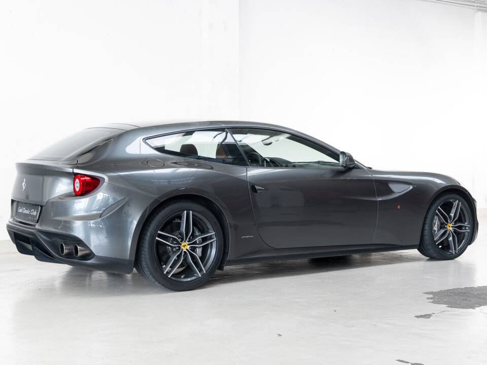 Image 5/47 of Ferrari FF (2015)