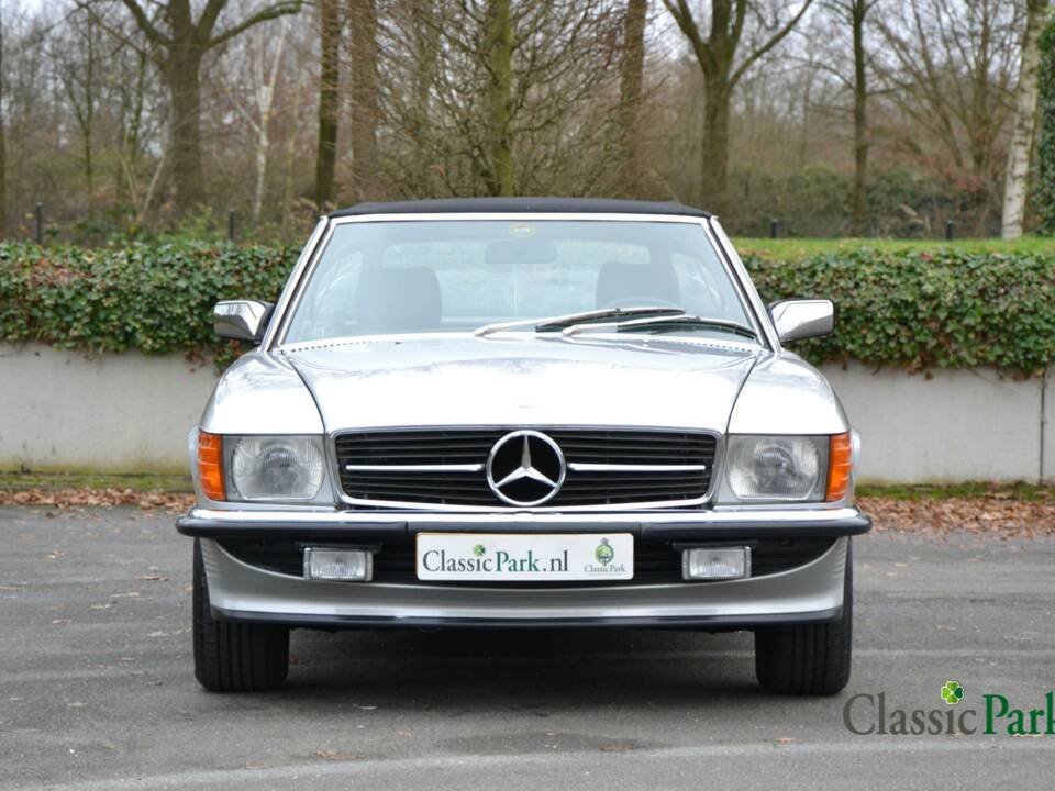 Image 26/50 of Mercedes-Benz 300 SL (1986)