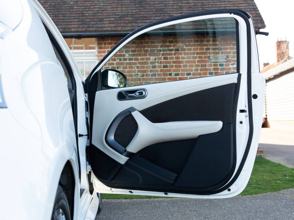 Bild 83/95 von Aston Martin Cygnet (2012)