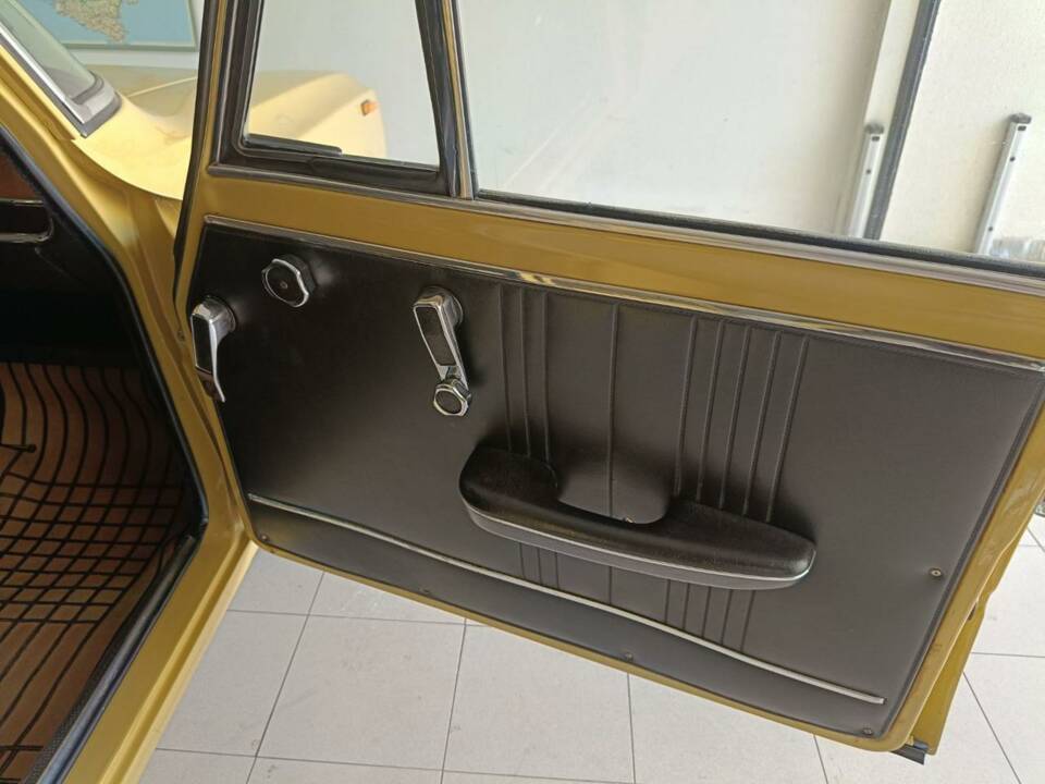 Imagen 32/50 de Alfa Romeo Giulia Nuova Super 1300 (1975)