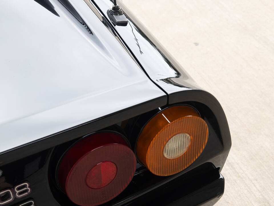 Image 24/38 of Ferrari 308 GTB (1977)