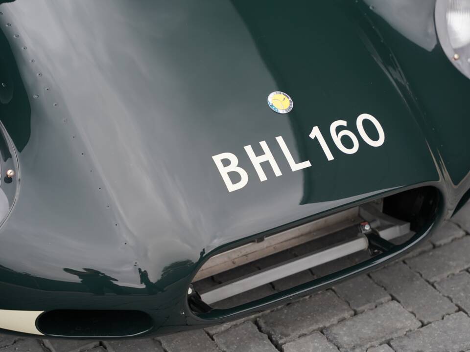 Image 25/50 of Lister Knobbly (1959)