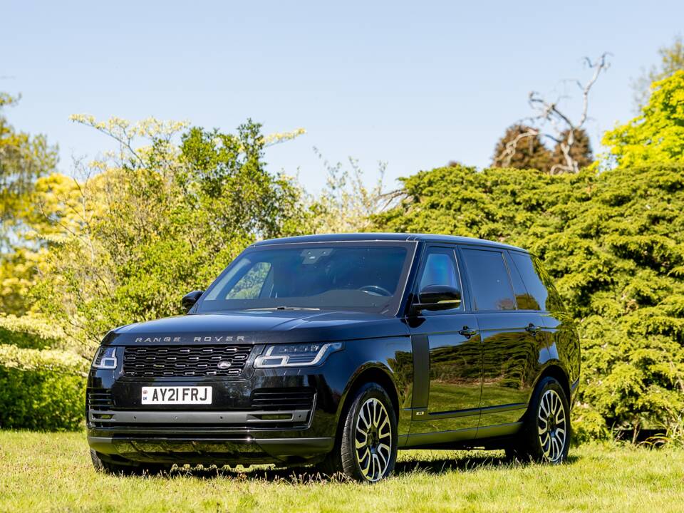 Bild 39/50 von Land Rover Range Rover V8 Armoured (2022)