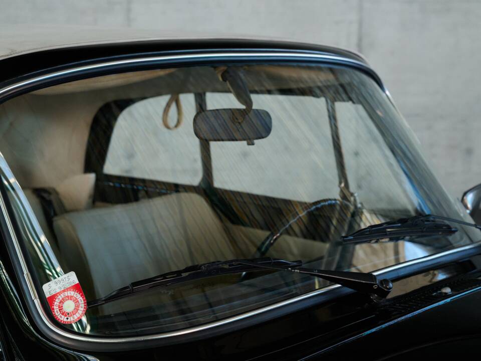 Immagine 6/50 di Volkswagen Maggiolone 1303 (1974)