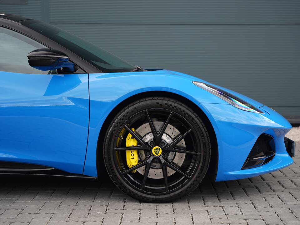 Image 24/50 of Lotus Emira "First Edition" (2022)
