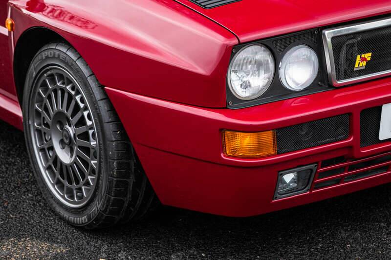 Image 14/50 of Lancia Delta HF Integrale Evoluzione II (1995)
