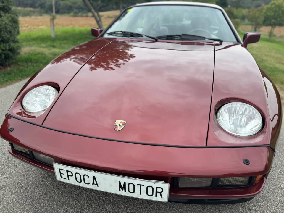 Image 4/32 of Porsche 928 S (1988)