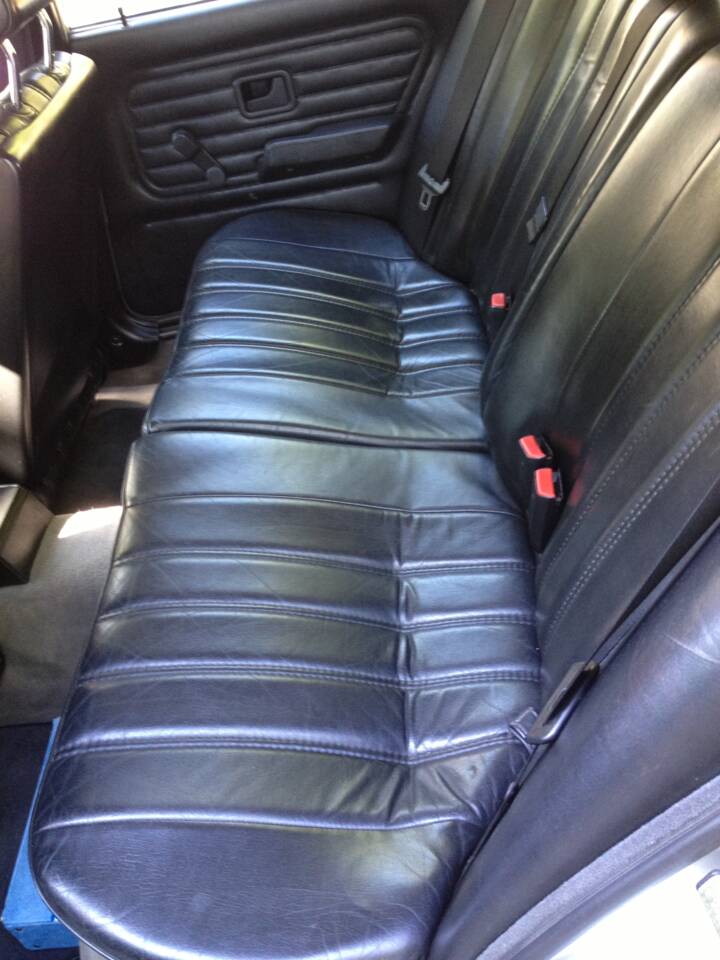 Immagine 34/50 di BMW 325i Touring (1992)