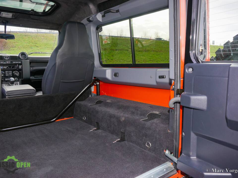 Image 41/41 of Land Rover Defender (2016)