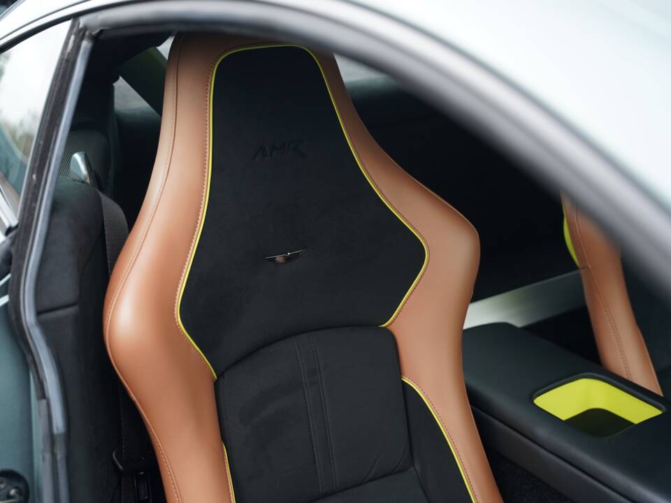 Bild 17/50 von Aston Martin V12 Vantage AMR (2017)