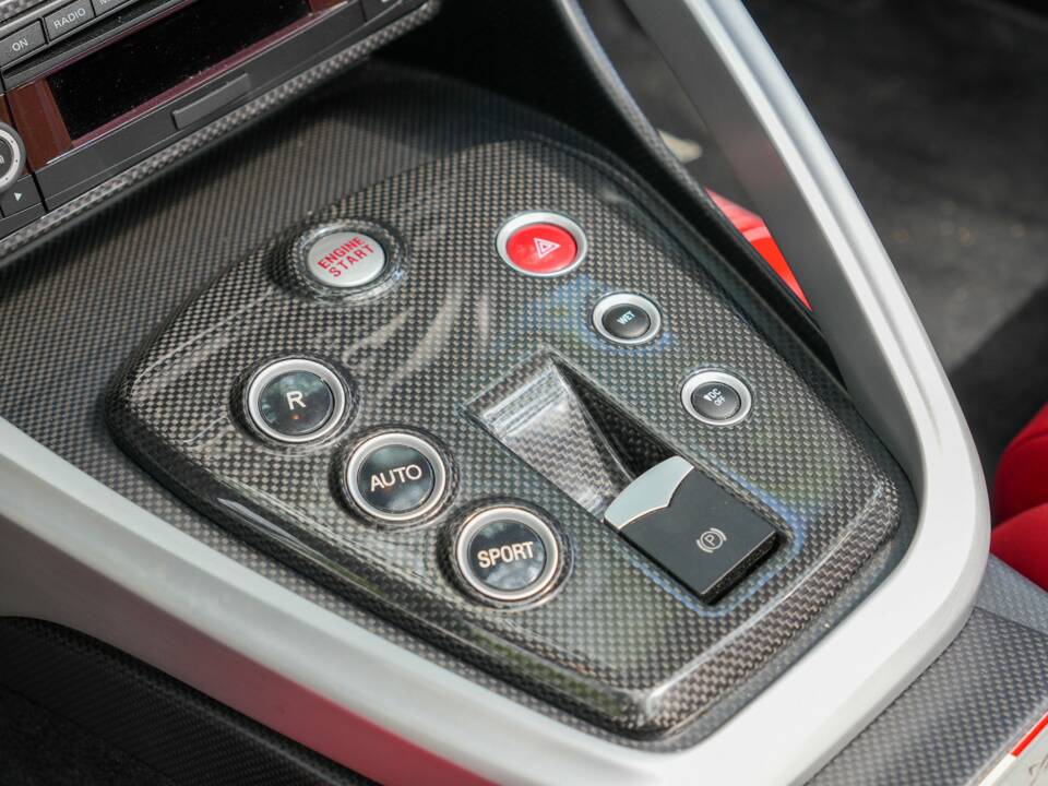 Image 24/50 of Alfa Romeo 8C Spider (2010)