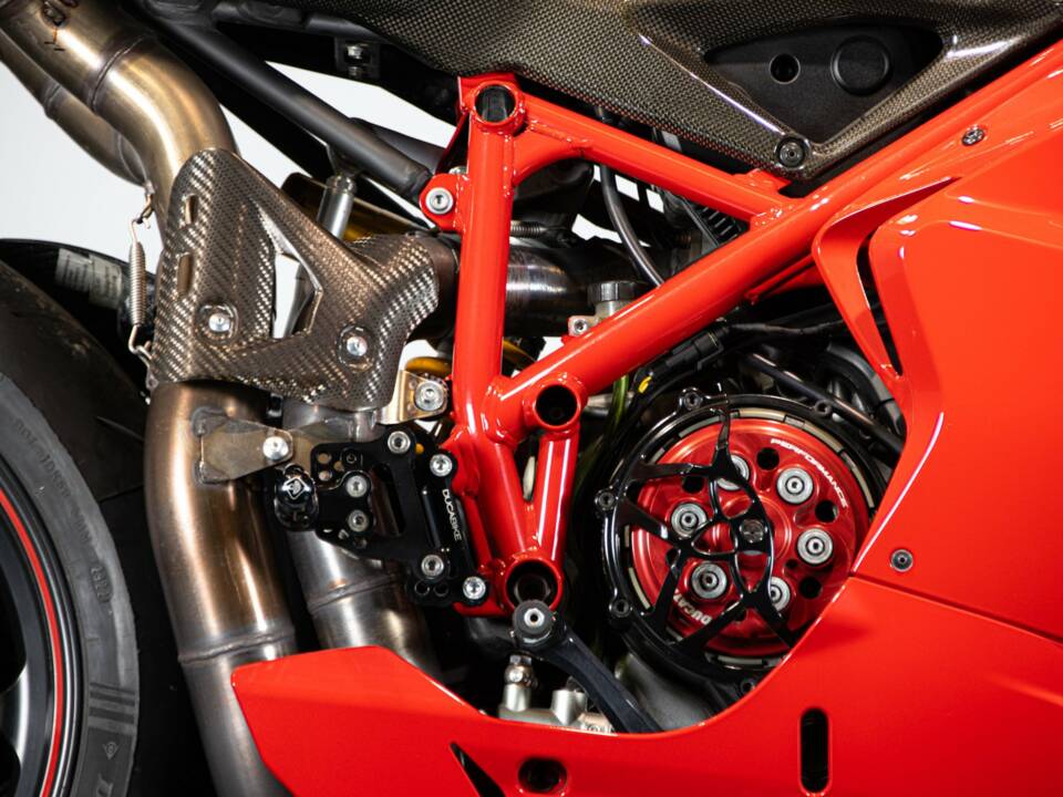 Immagine 12/50 di Ducati DUMMY (2011)