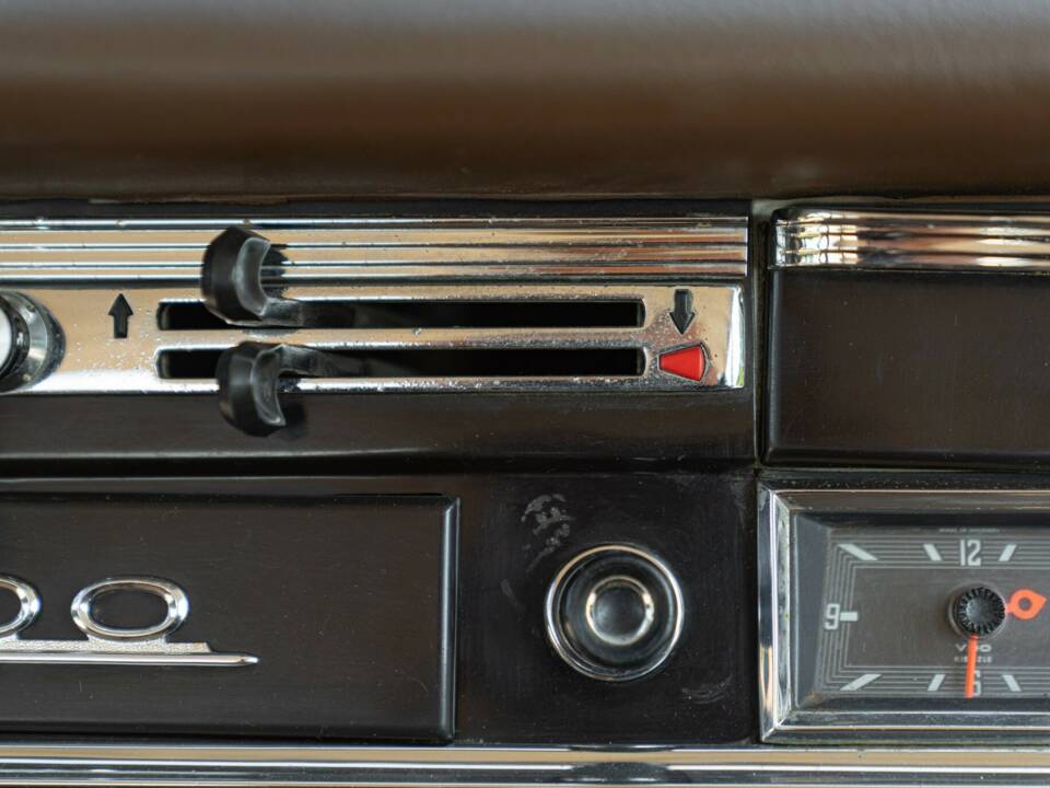 Bild 42/50 von Mercedes-Benz 200 (1966)