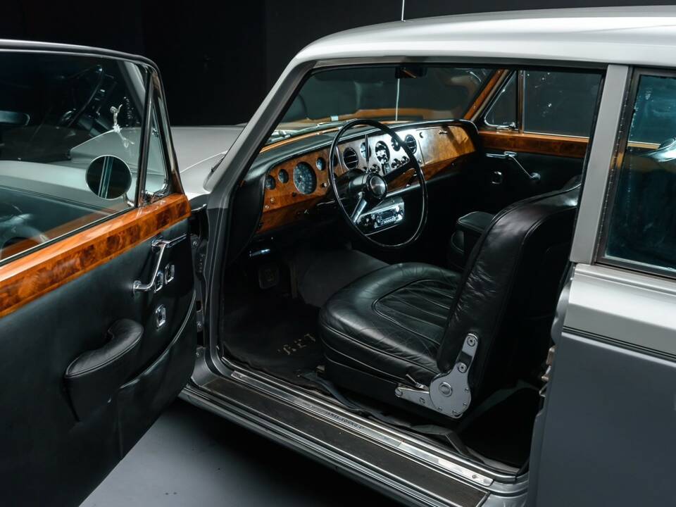 Bild 6/13 von Rolls-Royce Silver Shadow I (1967)