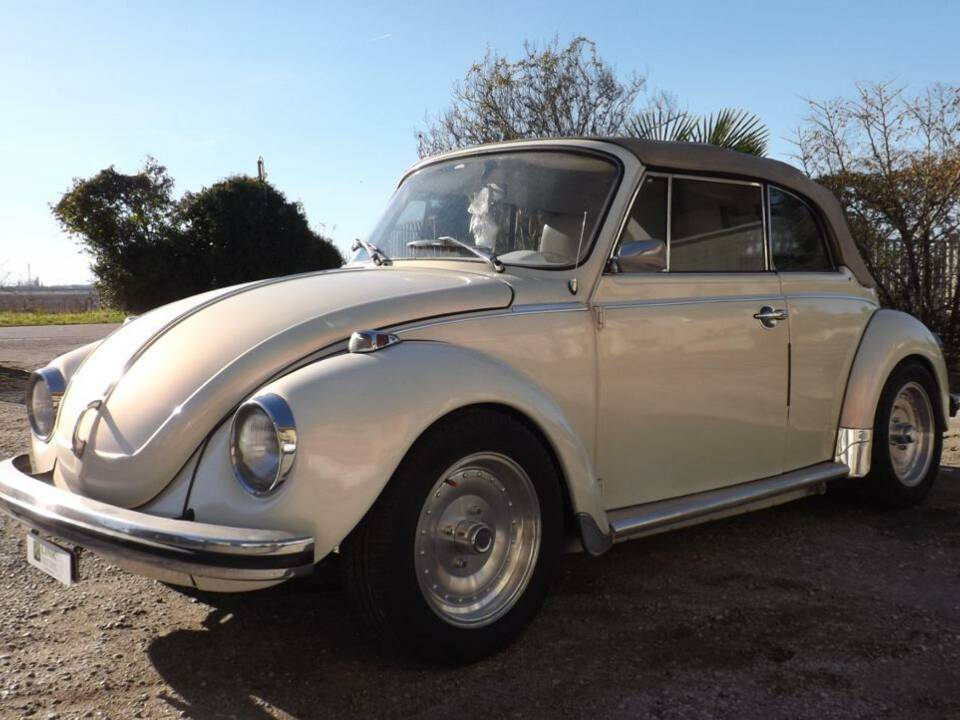 Bild 4/50 von Volkswagen Käfer 1303 LS (1973)