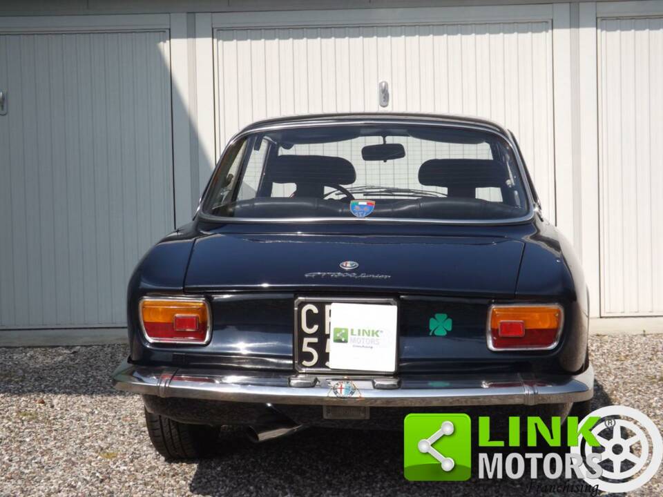 Immagine 5/10 di Alfa Romeo Giulia GT 1300 Junior (1974)