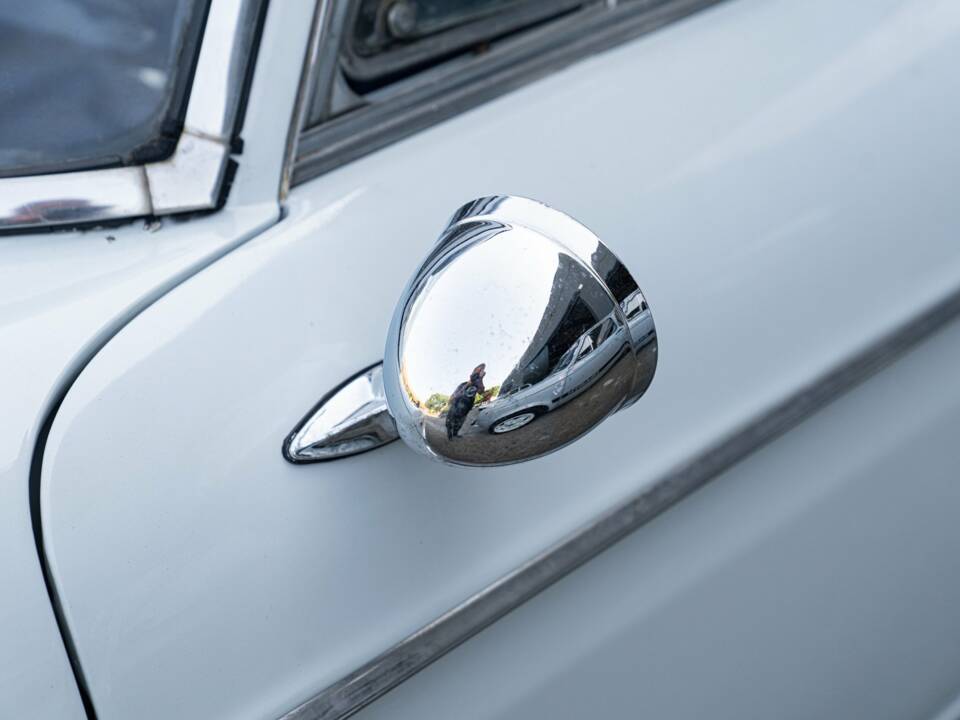 Image 14/29 of Peugeot 404 Coupé (1966)