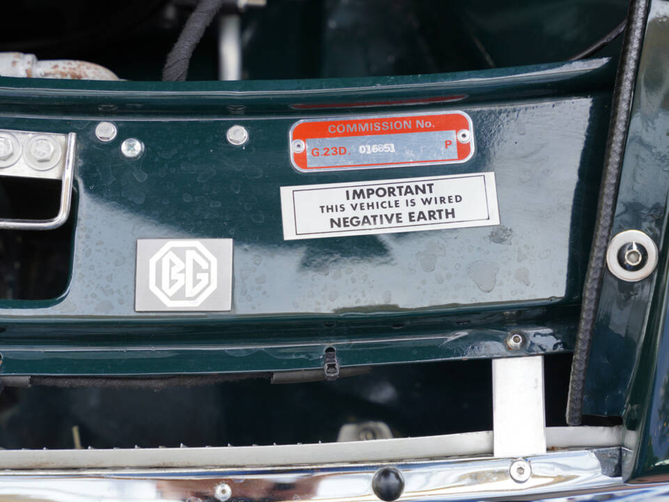 Image 22/50 of MG MGB (1969)