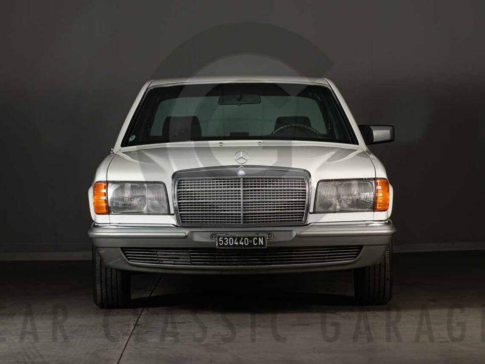 Afbeelding 10/21 van Mercedes-Benz 280 SE (1982)